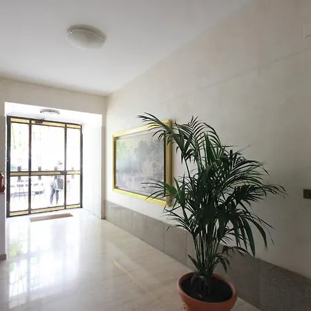Julia's Domus Apartament Rzym